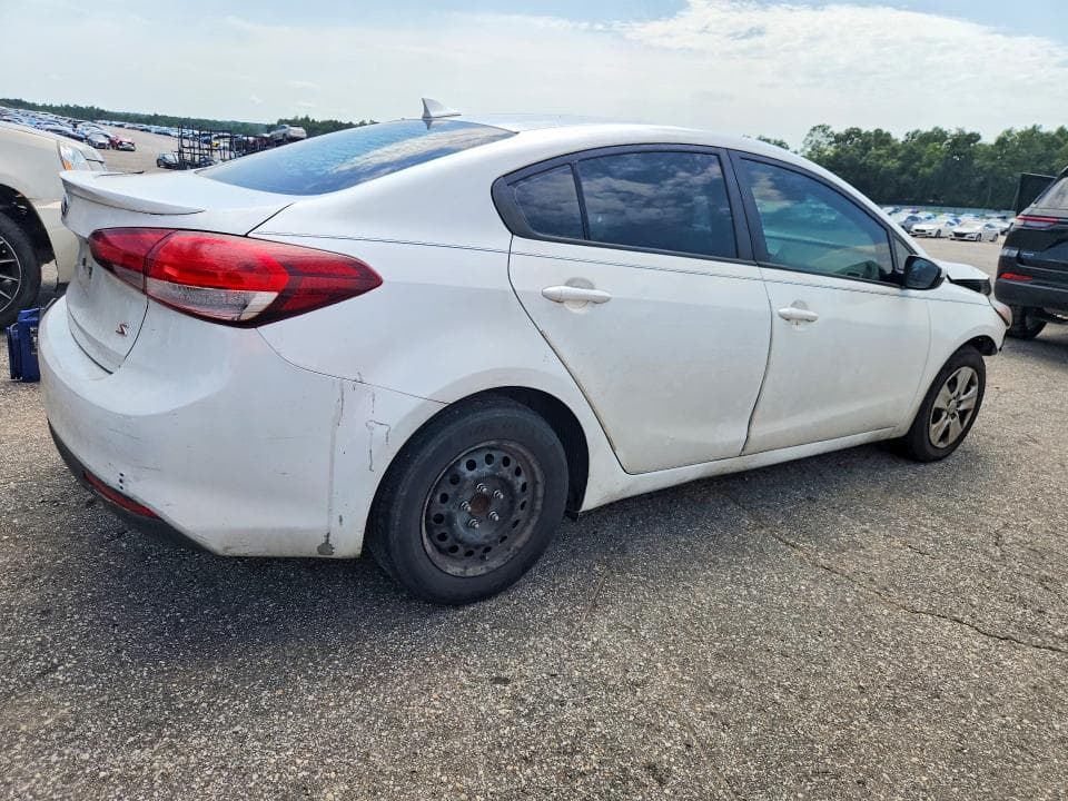 2017 KIA FORTE LX 3