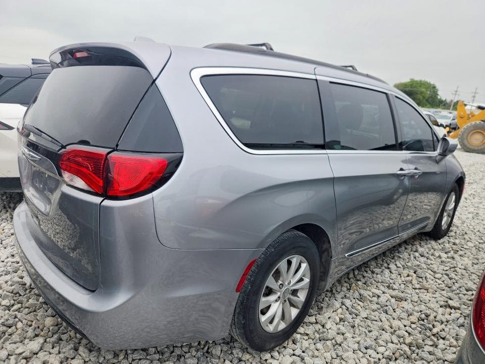 2017 CHRYSLER PACIFICA TOURING L 3