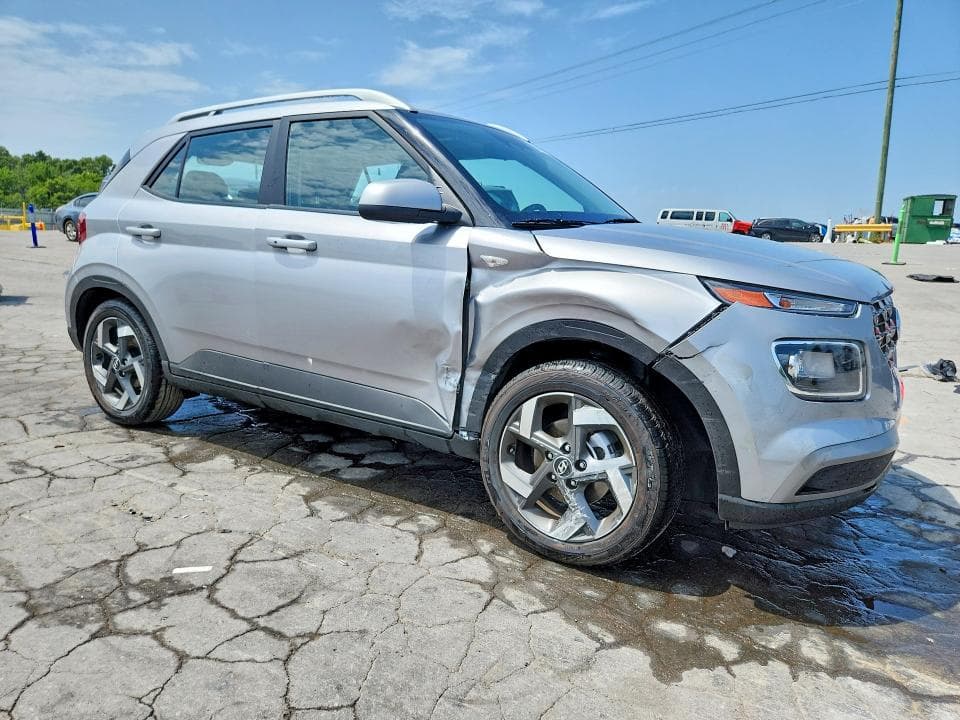 2026 HYUNDAI VENUE SEL 4