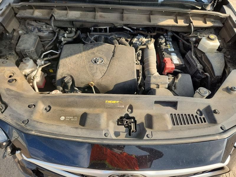 2022 TOYOTA HIGHLANDER L 12