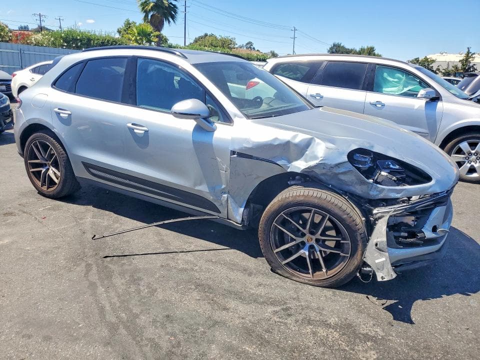 2022 PORSCHE MACAN 4