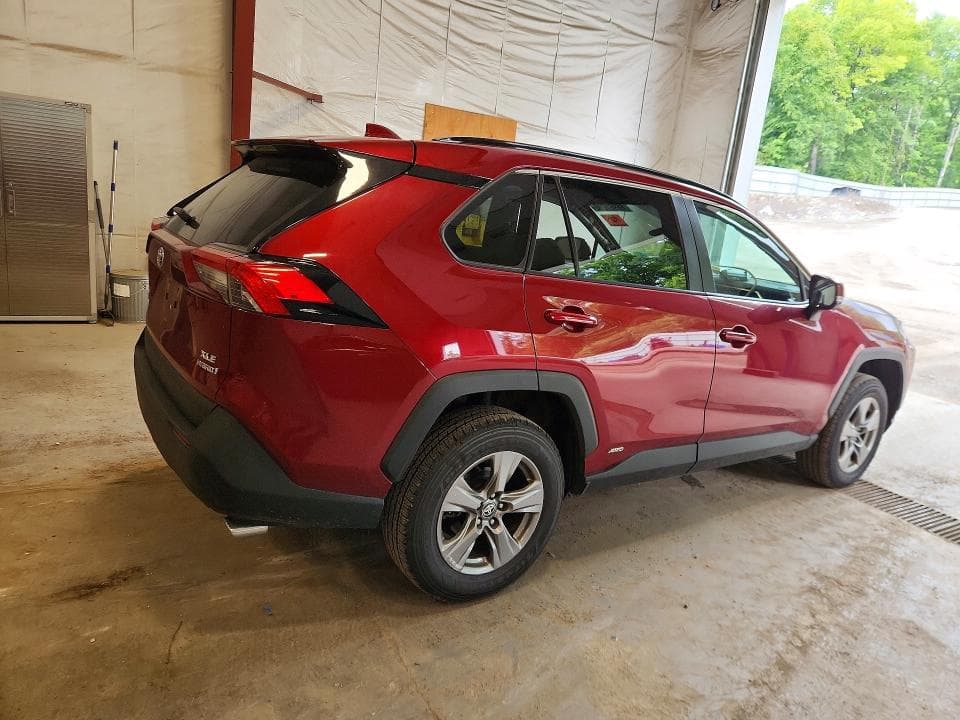 2024 TOYOTA RAV4 HYBRID XLE 3