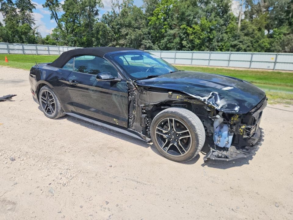 2020 FORD MUSTANG 4