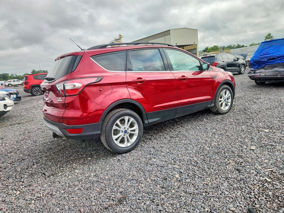 2017 FORD ESCAPE SE 3