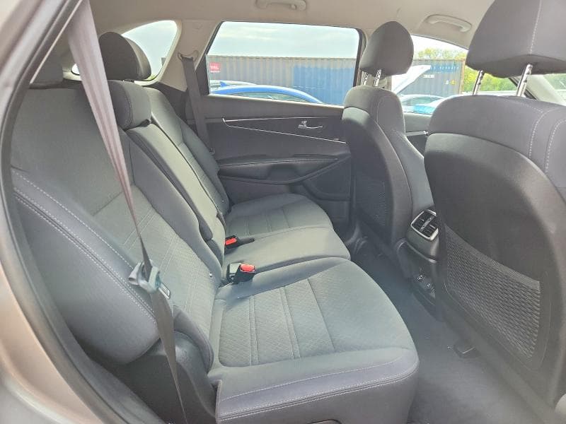 2018 KIA SORENTO LX 11