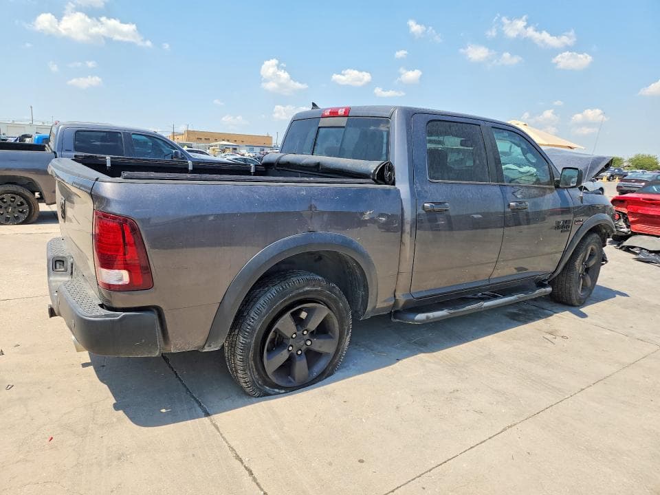 2019 RAM 1500 CLASSIC SLT 3