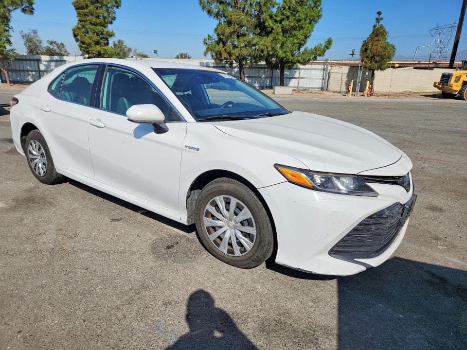 2020 TOYOTA CAMRY LE 4