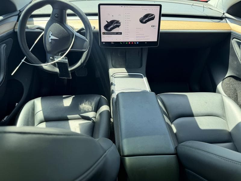 2023 TESLA MODEL Y 8