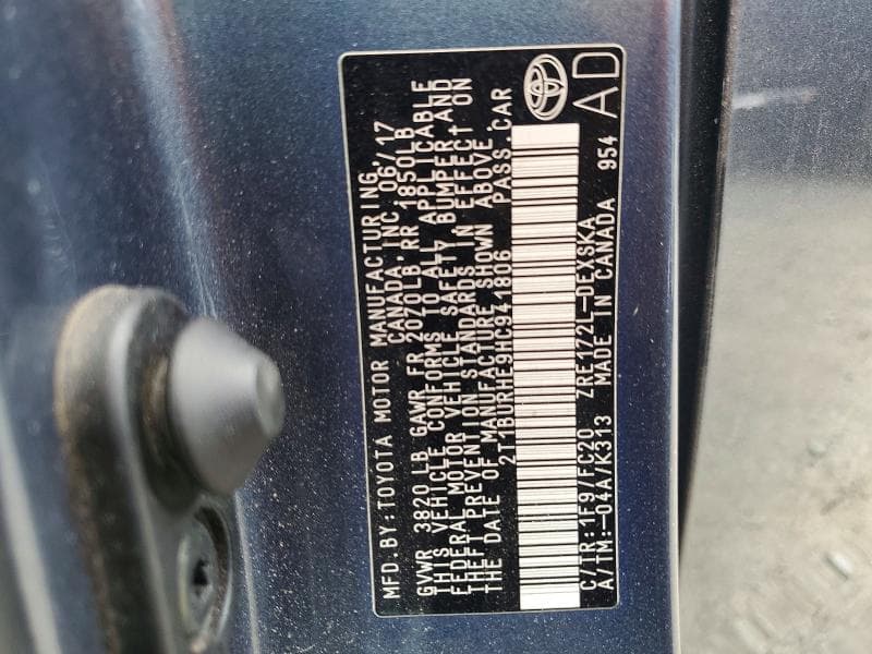 2017 TOYOTA COROLLA SE 12