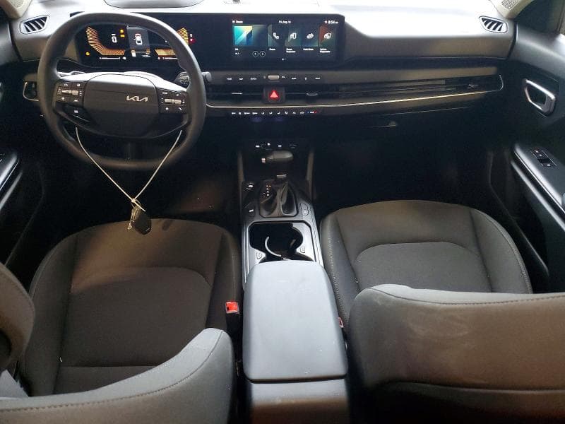 2026 KIA K4 LXS 8
