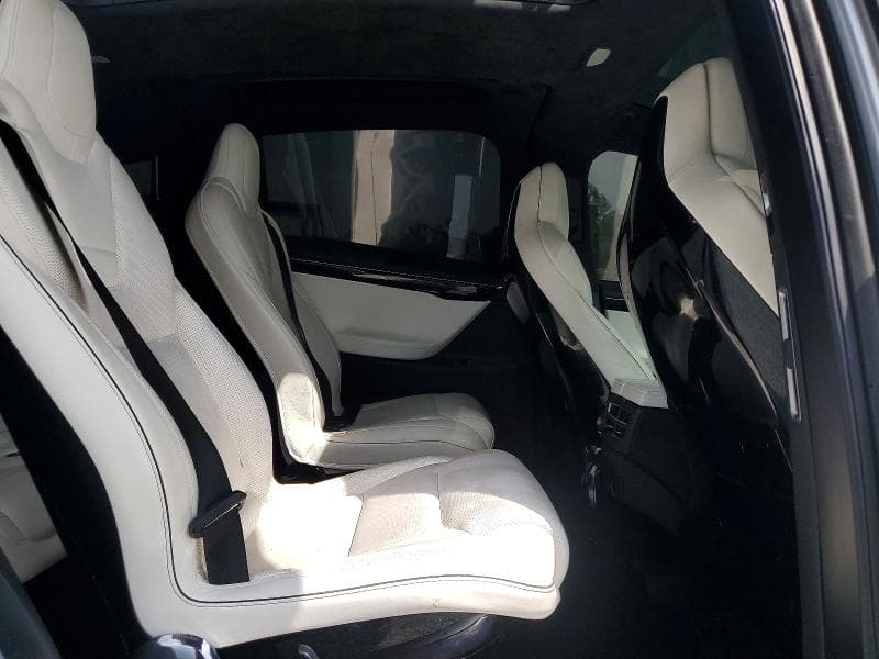 2017 TESLA MODEL X 11