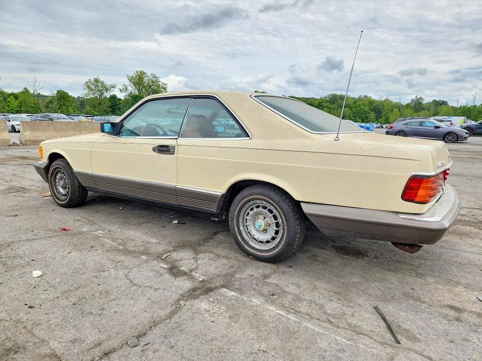 1982 MERCEDES-BENZ 380 SEC 2