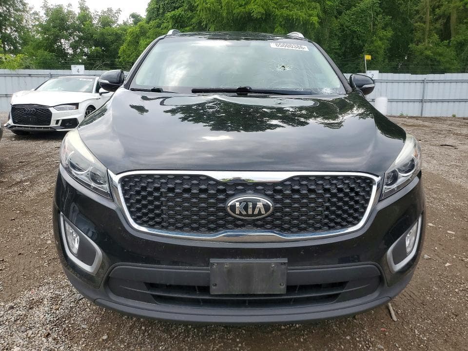 2018 KIA SORENTO LX V6 5