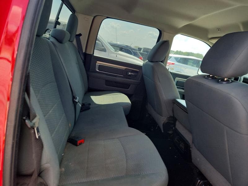 2019 RAM 1500 CLASSIC SLT 10
