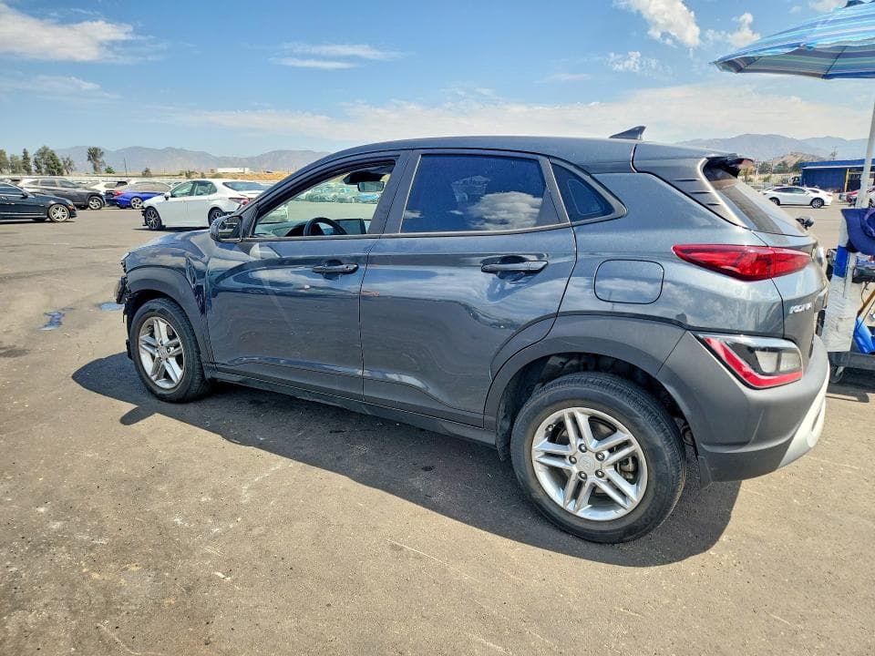 2022 HYUNDAI KONA SE 2