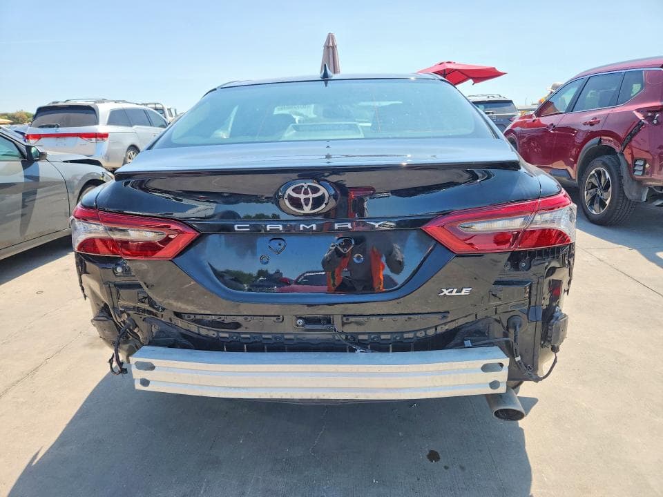2024 TOYOTA CAMRY XLE 6