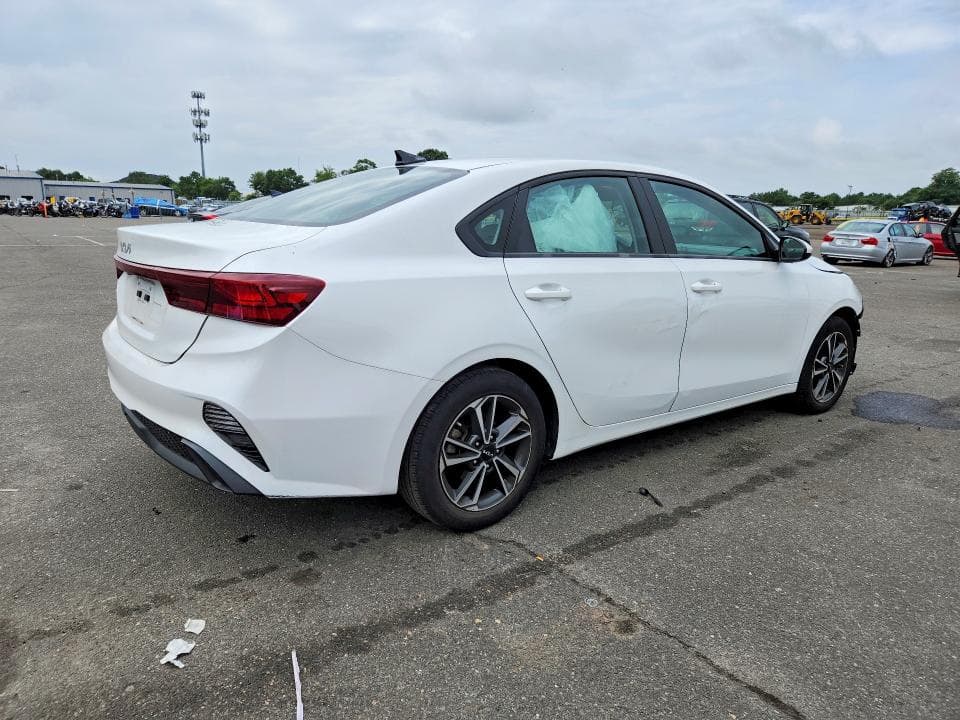 2023 KIA FORTE LXS 3