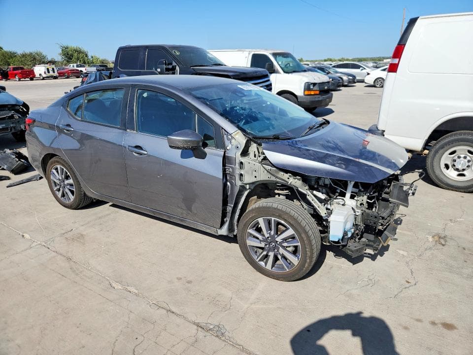 2025 NISSAN VERSA SV 4