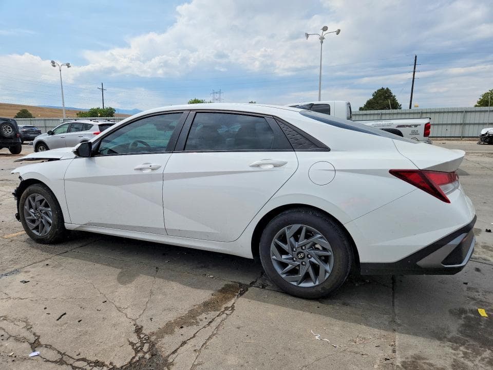 2024 HYUNDAI ELANTRA SEL 2