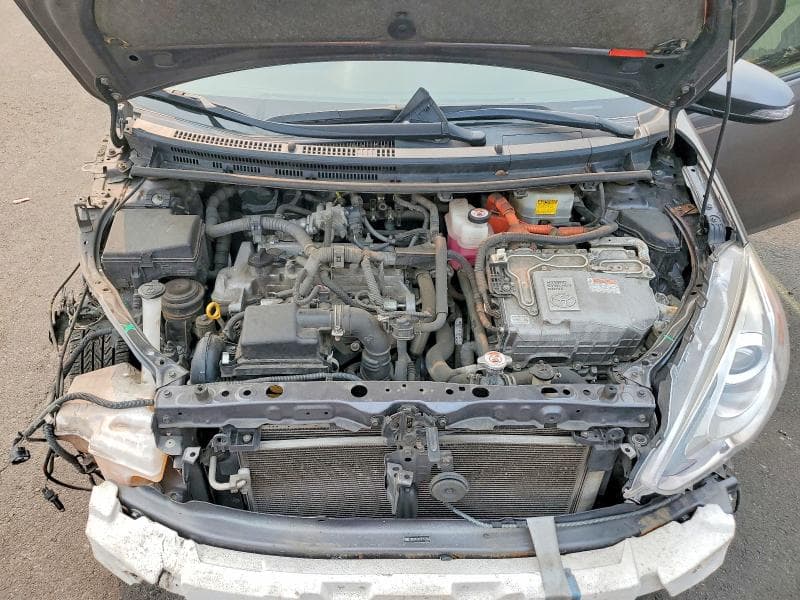 2017 TOYOTA PRIUS C TWO 11