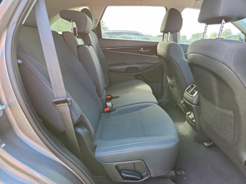 2019 KIA SORENTO LX 11