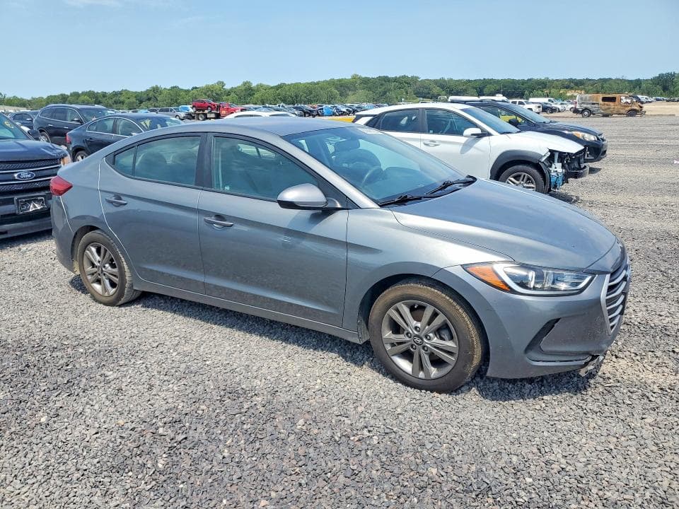 2018 HYUNDAI ELANTRA SEL 4