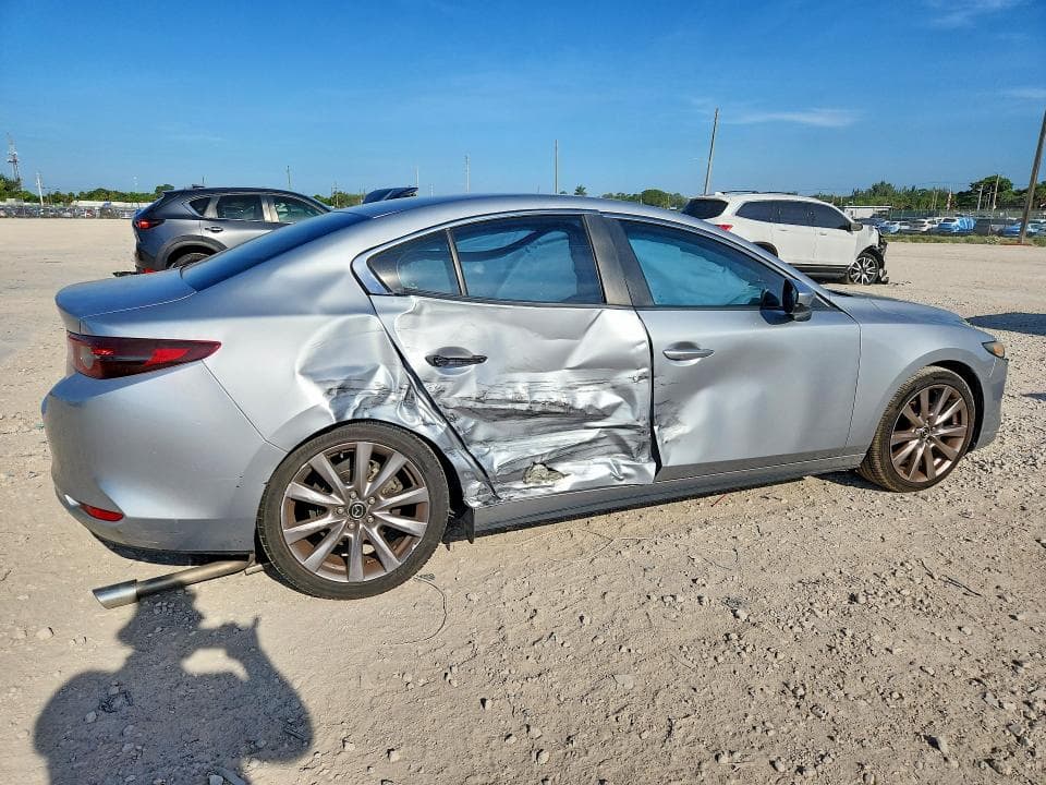 2020 MAZDA 3 SELECT 3