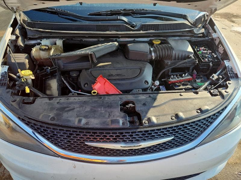 2021 CHRYSLER VOYAGER LXI 12