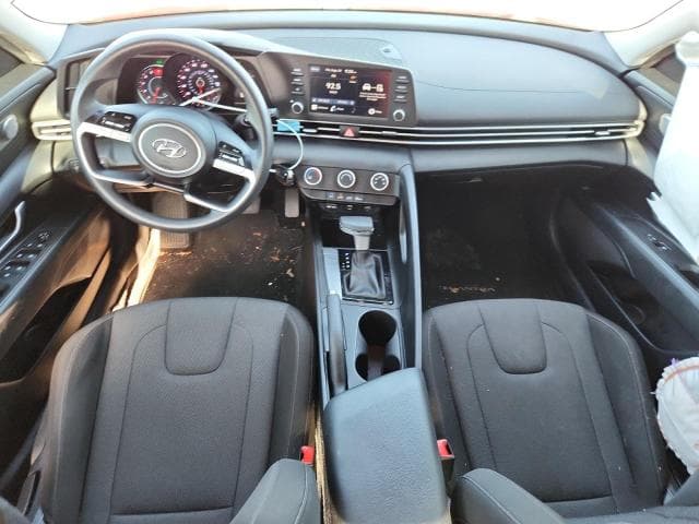2023 HYUNDAI ELANTRA SE 8