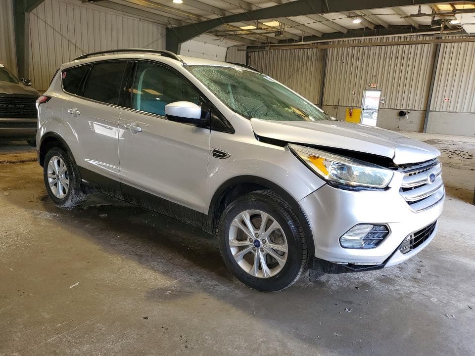 2018 FORD ESCAPE SE 4