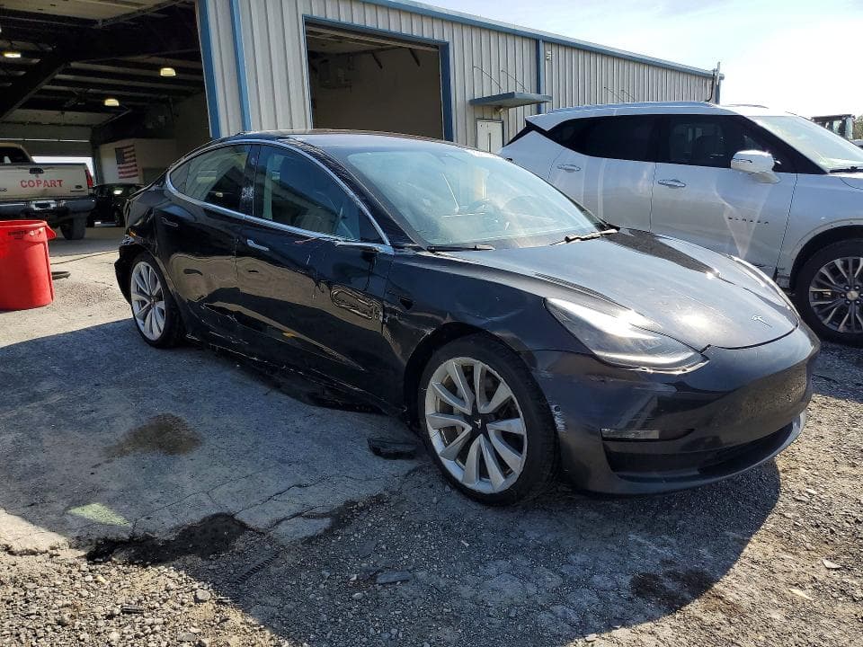 2018 TESLA MODEL 3 4