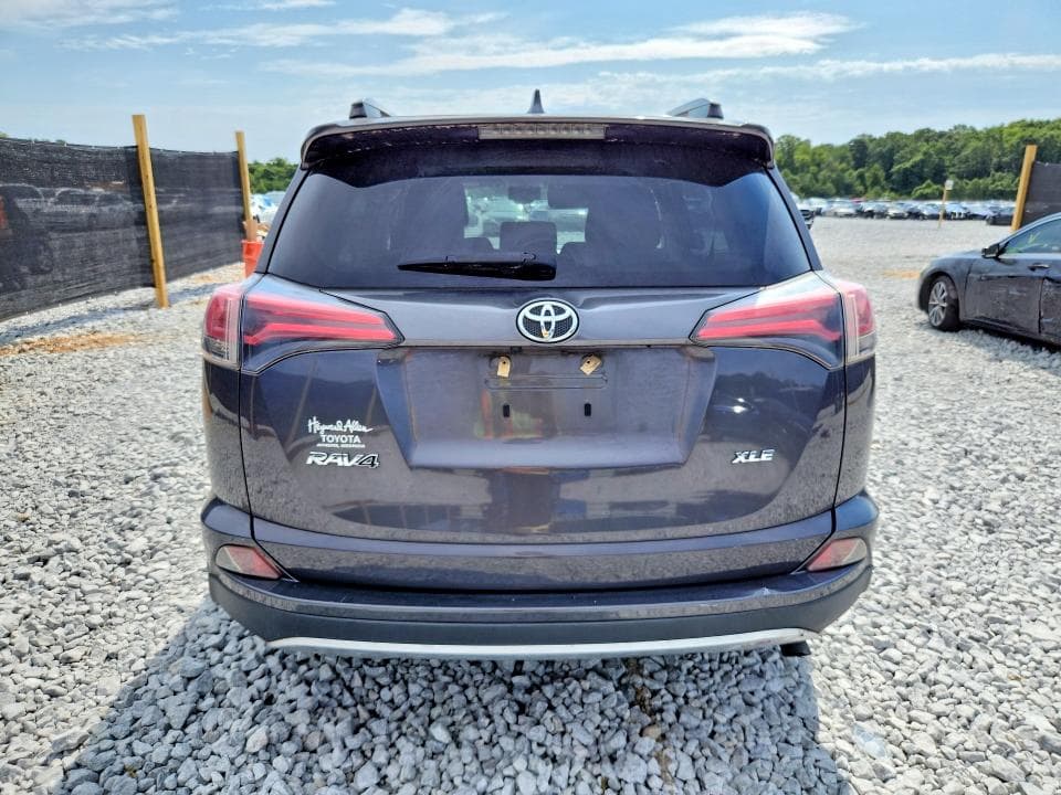 2017 TOYOTA RAV4 XLE 6