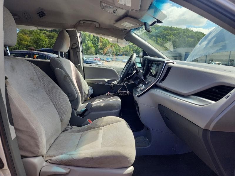 2017 TOYOTA SIENNA L 7-PASSENGER 7