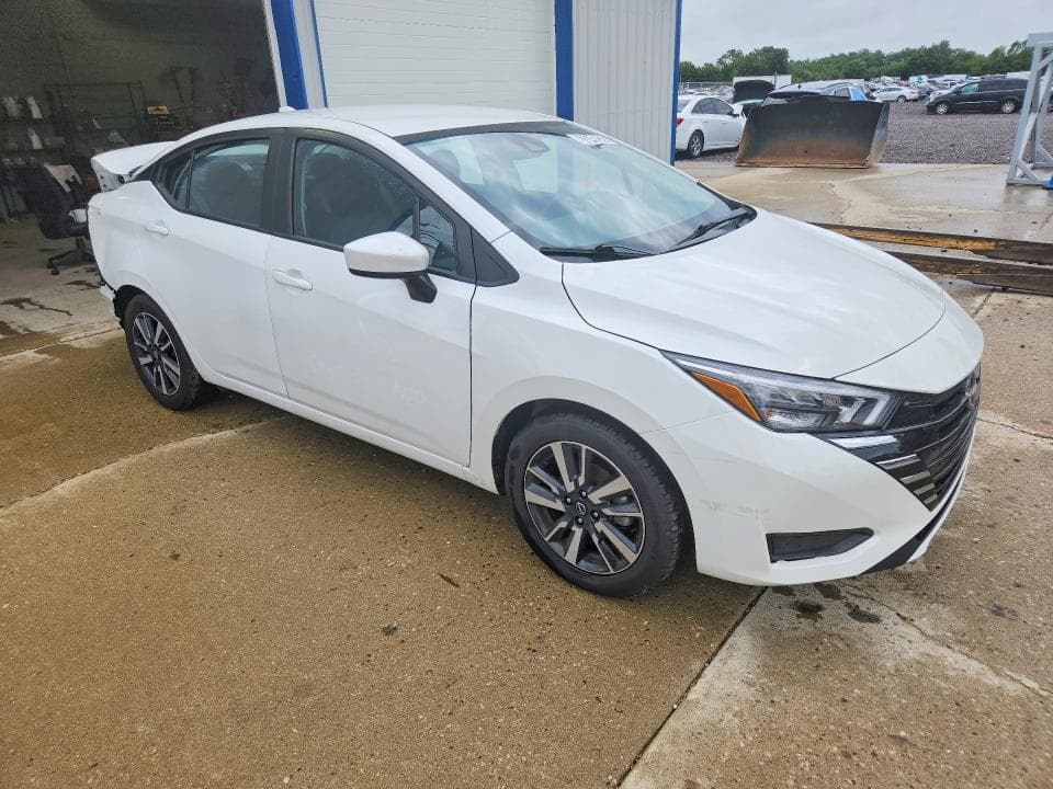 2025 NISSAN VERSA SV 4