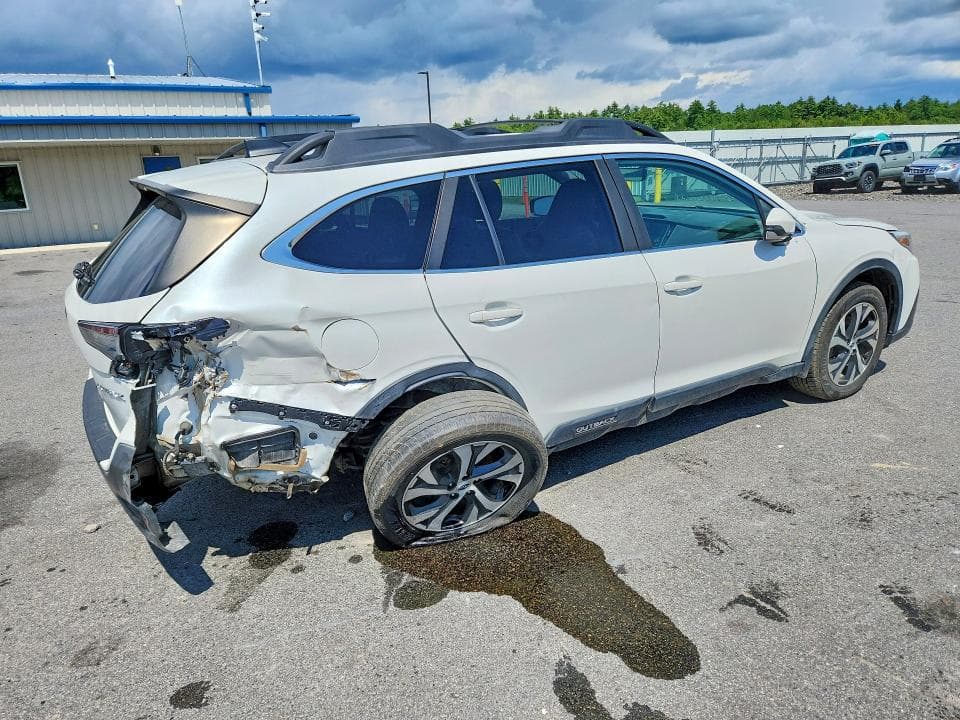 2020 SUBARU OUTBACK LIMITED 3