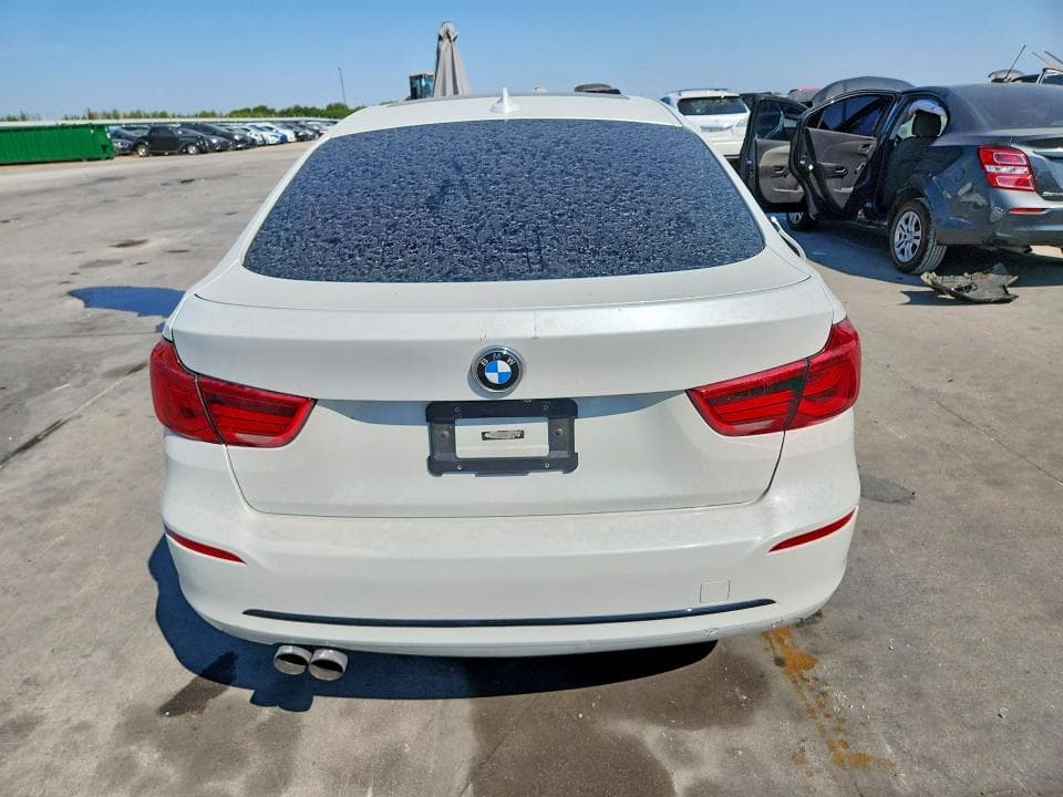 2018 BMW 330 XIGT 6