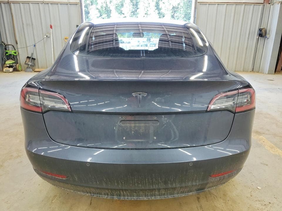 2018 TESLA MODEL 3 6