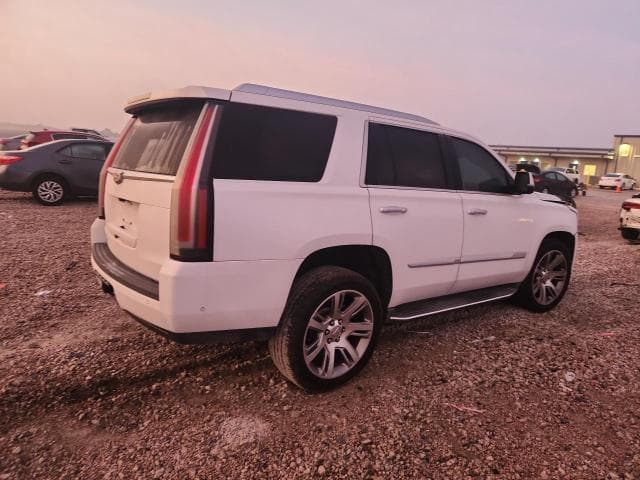 2017 CADILLAC ESCALADE LUXURY 3