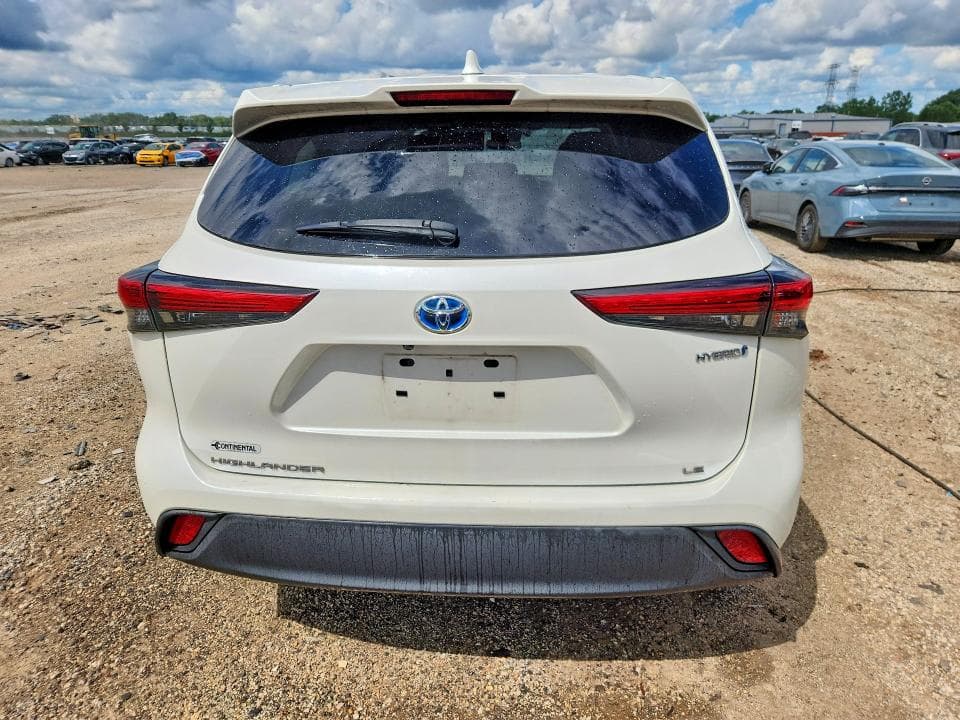 2021 TOYOTA HIGHLANDER HYBRID LE 6
