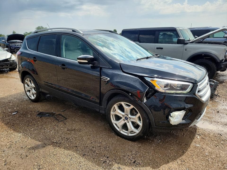 2018 FORD ESCAPE TITANIUM 4