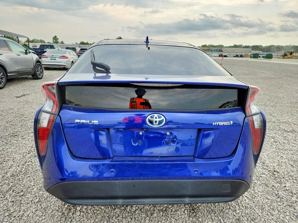 2018 TOYOTA PRIUS TWO 6