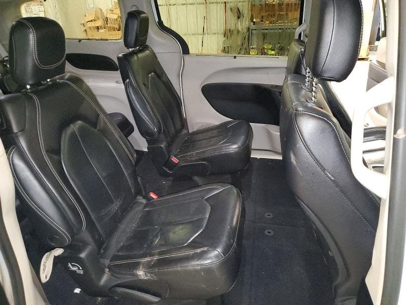 2022 CHRYSLER PACIFICA TOURING L 11