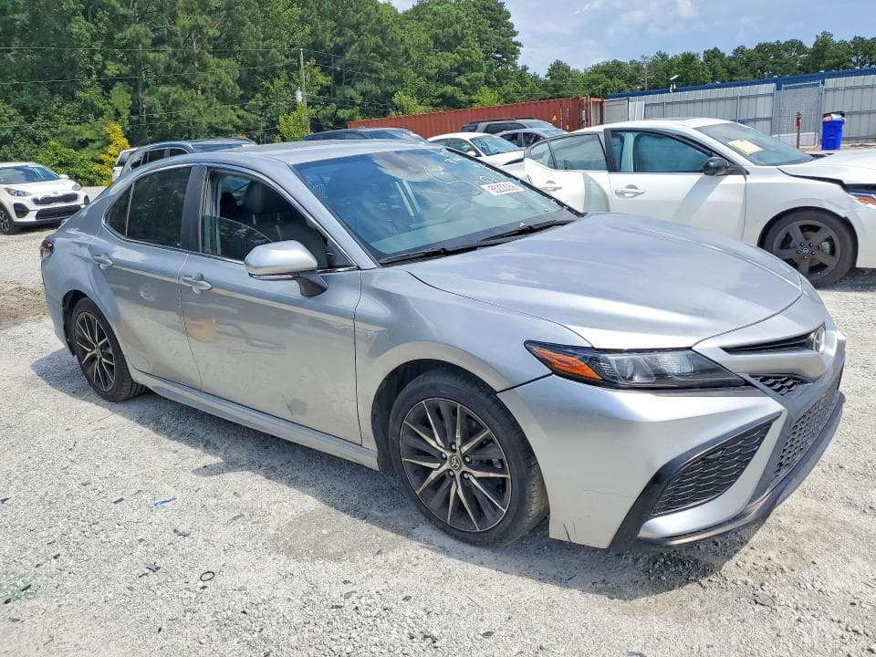 2022 TOYOTA CAMRY SE 4