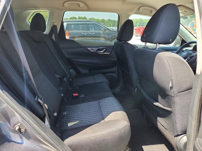 2018 NISSAN ROGUE S 11