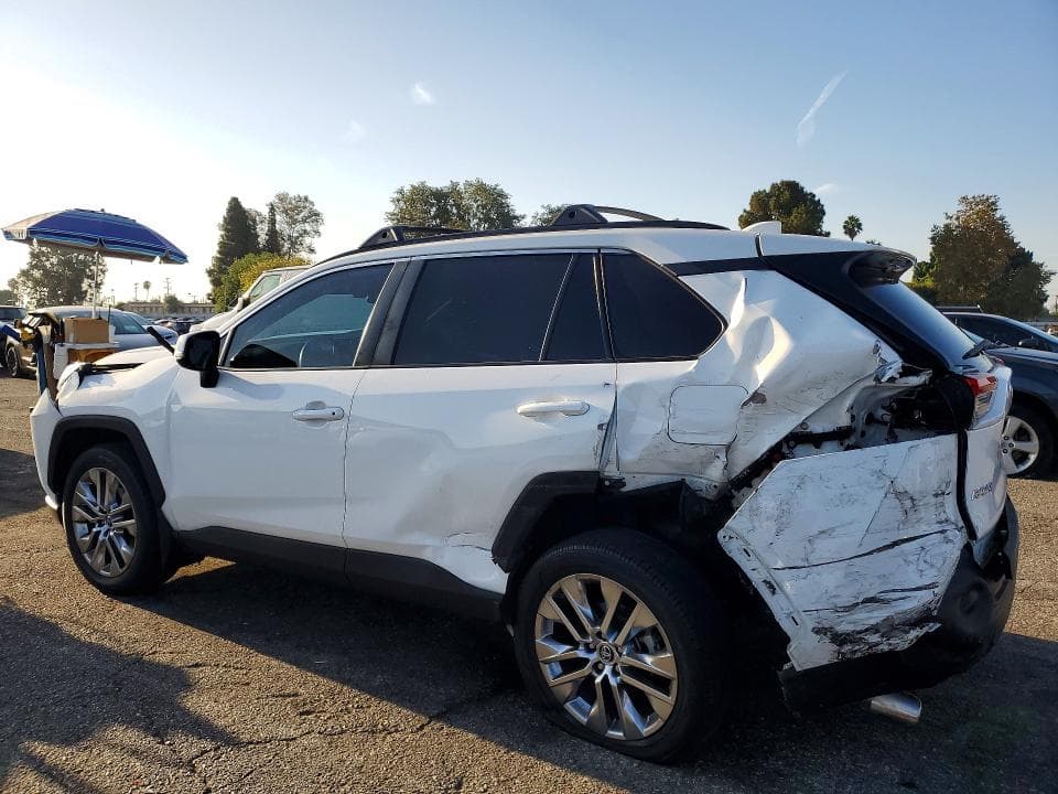 2020 TOYOTA RAV4 XLE PREMIUM 2