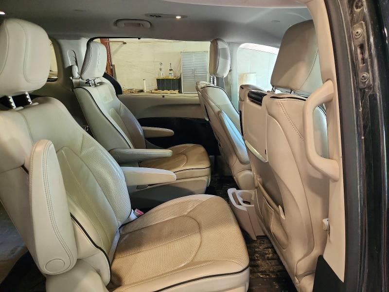 2018 CHRYSLER PACIFICA HYBRID LIMITED 11