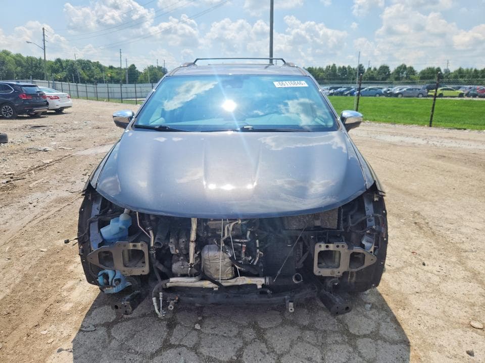 2017 CHRYSLER PACIFICA LIMITED 5