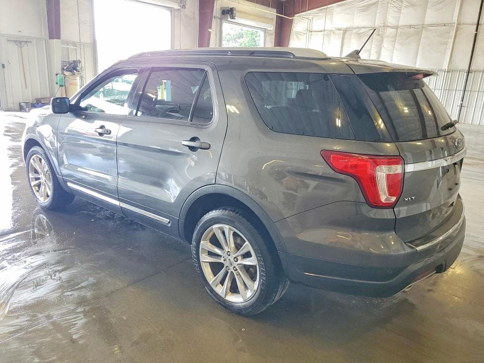2018 FORD EXPLORER XLT 2
