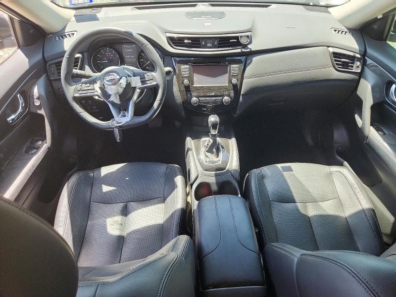 2017 NISSAN ROGUE SL 8