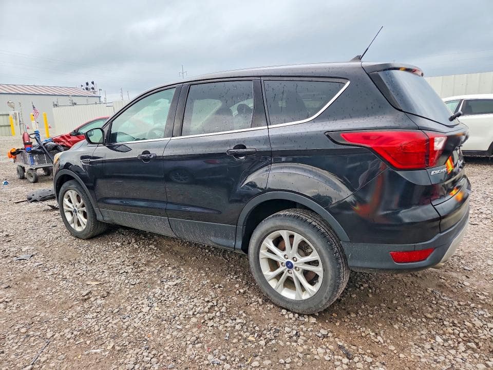 2019 FORD ESCAPE SE 2
